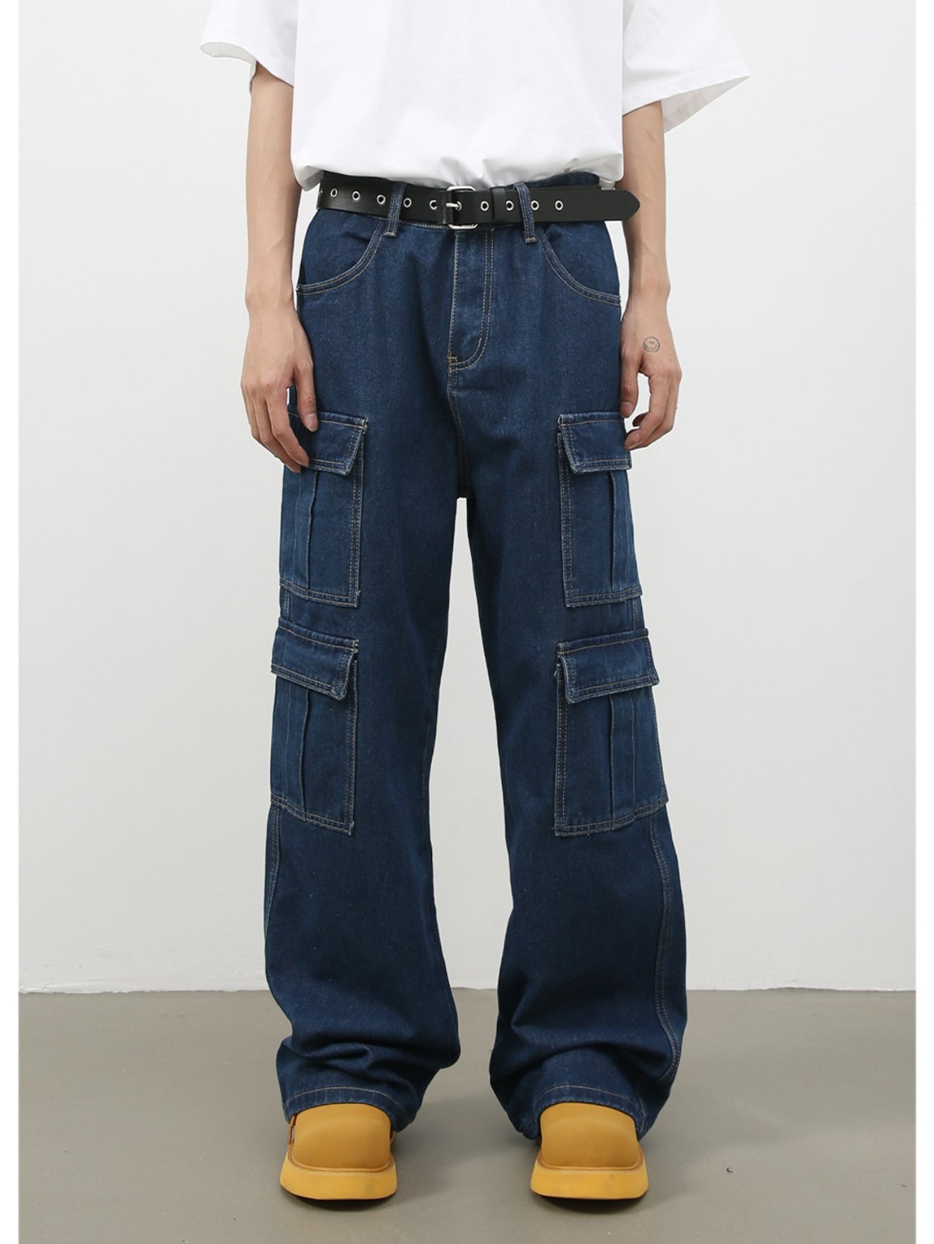 Men's Vintage Washed Denim Jeans - American Retro Multi-Pocket Straight-Leg Work Pants with Beltless Drawstring Waist, Heavy-Duty Cargo Pocket & Washed