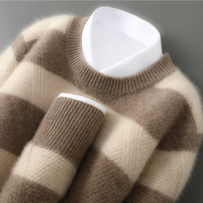 New Autumn And Winter Color-Blocked Thick Round-Neck Pullover Sweater for Men, Featuring a Relaxed Fit And Knitted Design