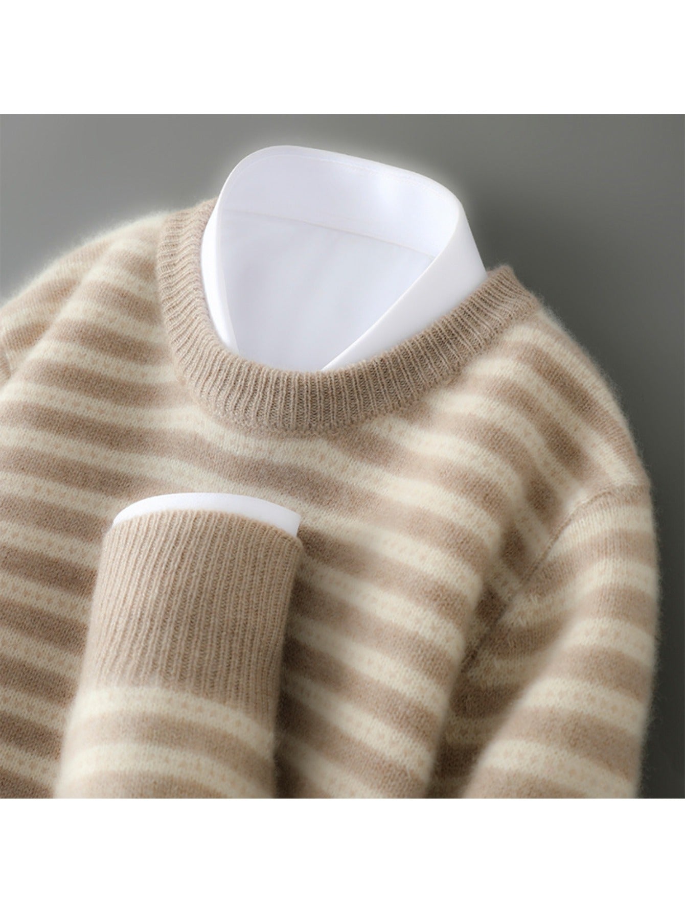 Winter Men'S Round Neck Color-Blocked Thick Knitted Sweater, Loose And Stylish, 100% Knitted Base Layer.